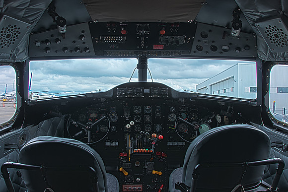 Douglas DC-3