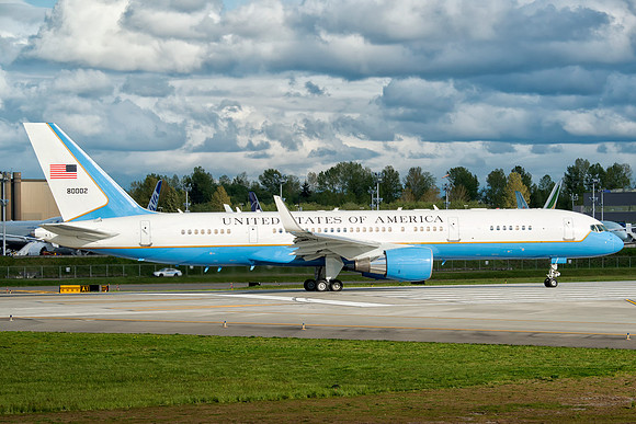 USAF C-32 98-0002