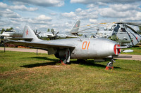 Mikoyan MiG-9 01 Red
