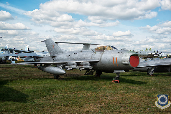 Mikoyan MiG-19PM 11 Red