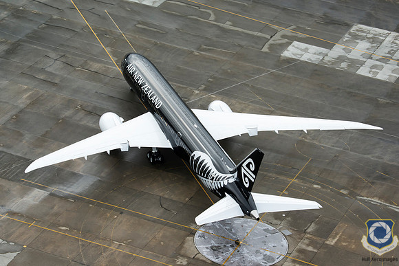 Air New Zealand ZK-NZE