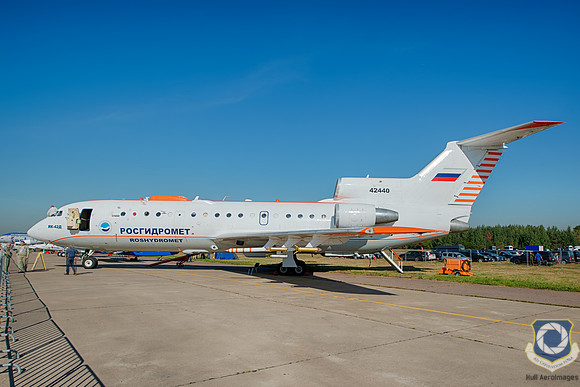 ROSHYDROMET Yak-42D