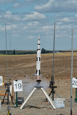 Estes Saturn V on a E20-7